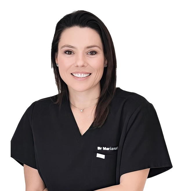 Dentist Mariana DEnes